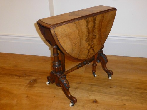 Antique burr walnut - , baby
