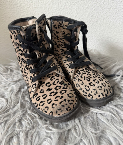 Monkey feet girls leopard - monkey,
