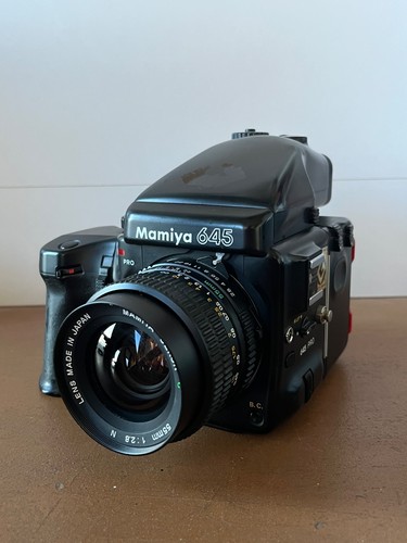 Mamiya 645 pro medium format - 645,