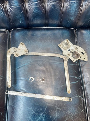 Gen stanpart window winder - rh,