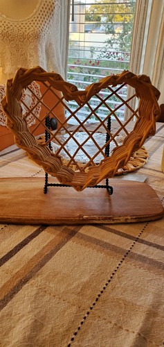 Vtg natural wicker - natural, heart