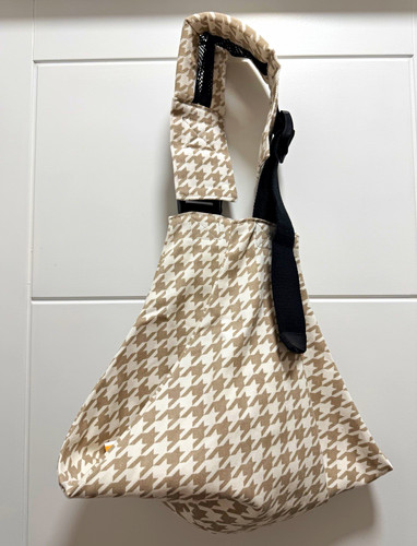 Beige white houndstooth - &,