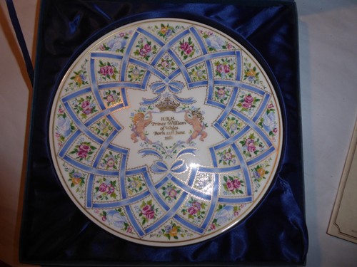 Royal doulton collectors plate - royal,