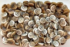 Buttons 18mm 28L Light Brown