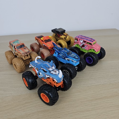 Hot wheels monster trucks lot - wheels,