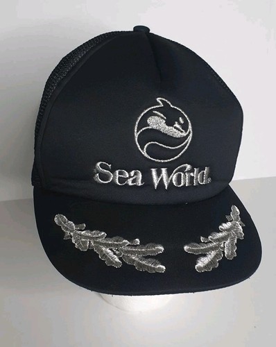 Sea world captain trucker hat - sea,