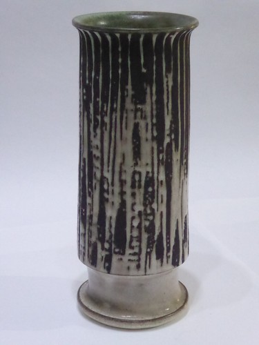 Iden pottery vase - iden,
