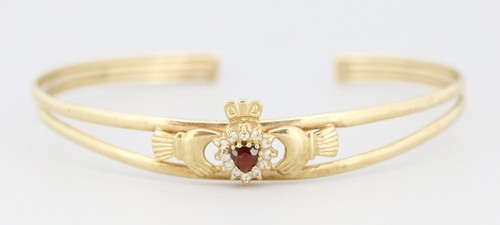 Claddagh bracelet 9ct - claddagh,