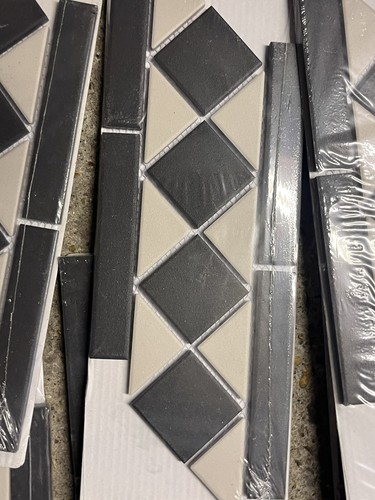 Victorian white black border - white,