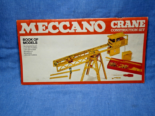 Meccano crane construction - -,