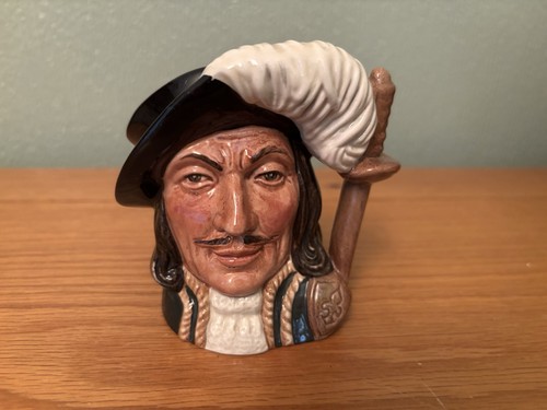 Royal doulton small - doulton, jug