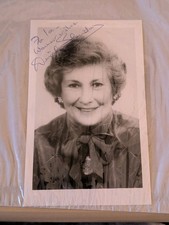 Dinah Sheridan Autograph