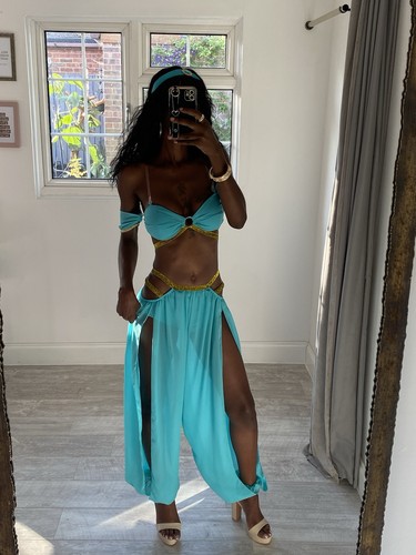 Turquoise princess - turquoise,