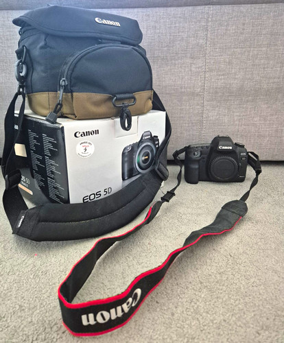 Canon eos mark digital - mark,