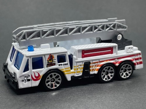 Matchbox metro fire engine - engine,