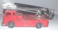 HUSKY SIMON SNORKEL FIRE ENGINE -MADE IN GT BRITAIN - WITH BASKET 