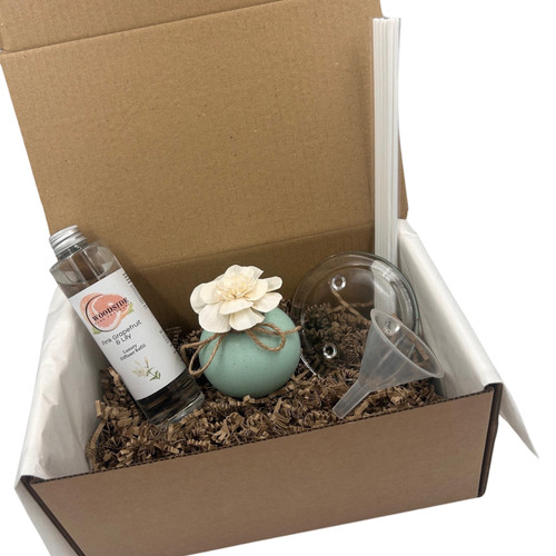 Green reed diffuser vase gift - reed,