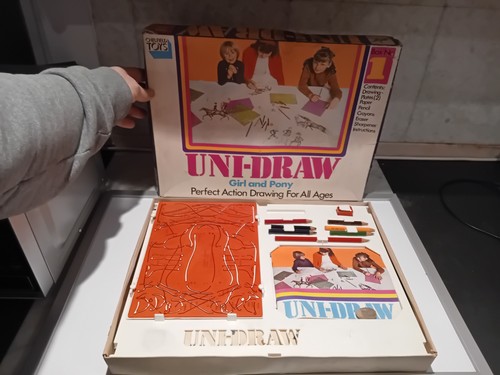 Vintage 1970s uni - vintage, uni-draw
