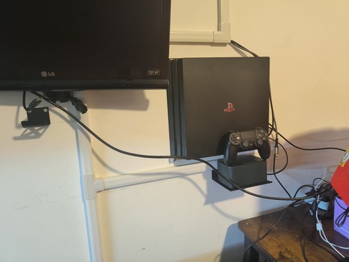 Playstation4 pro 1tb pristine - playstation4,