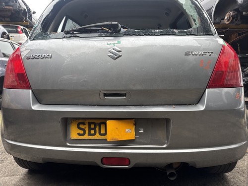 Suzuki swift mk3 2009 5dr - swift, rear