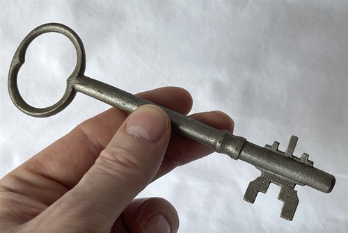 Very large 5cm vintage - large, ~14.5cm