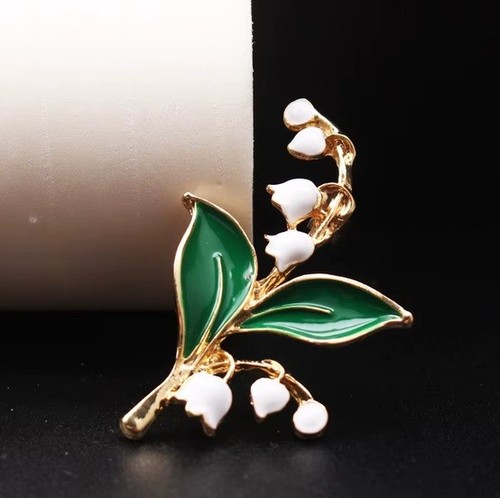 Shiny medieval lily the - shiny,