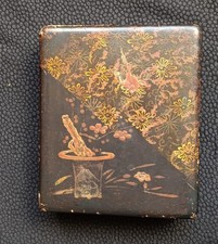 ANTiQUE JAPANESE LACQUER
