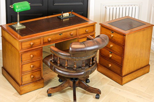 Antique style oak pedestal - style,