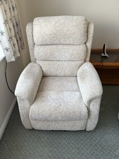 Riser Recliner Chair with Dual