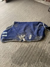 Saxon Lightweight 4’6 No Fill Turnout Rug Very Little Use No Rips Or Scuffs