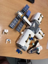 LEGO CITY: Lunar Space Station