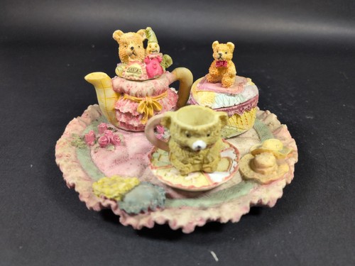 Vintage resin academy - vintage,