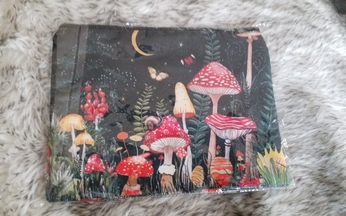 Toadstool design zipped make - toadstool,