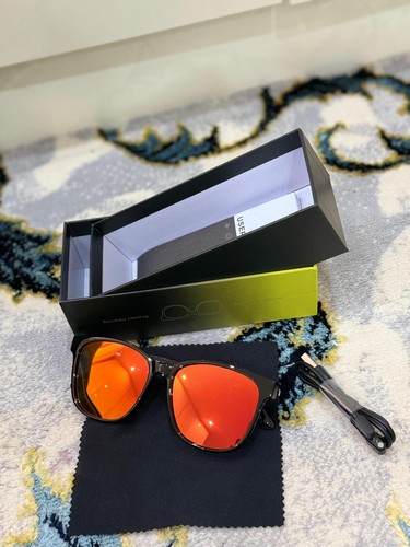 Smart audio polarised - -,