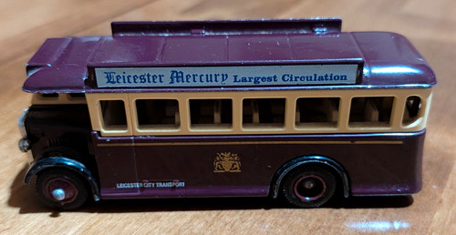 Lledo diecast model - lledo, bus
