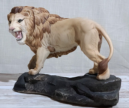 Beswick vintage lion rock - beswick,