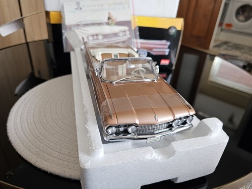 1959 oldsmobile open - 1:18,