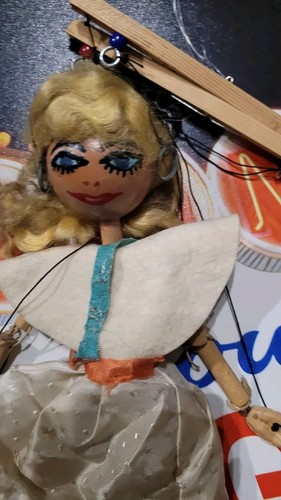 Pelham puppets girl - pelham, girl..