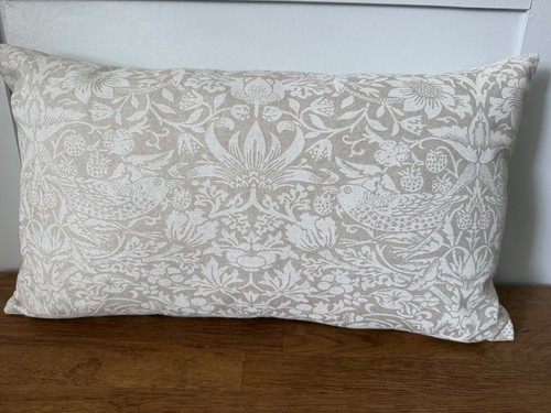 William morris strawberry - morris,
