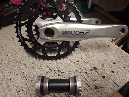 Shimano triple chainset - xt,