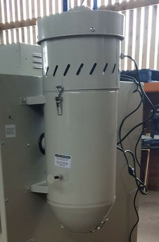 Sand blasting cabinet dust - blasting,