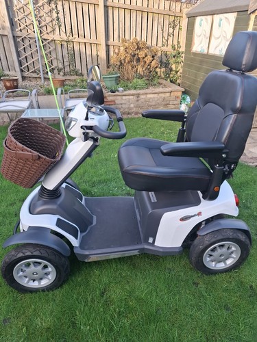 Roadmaster mobility scooter - scooter, in