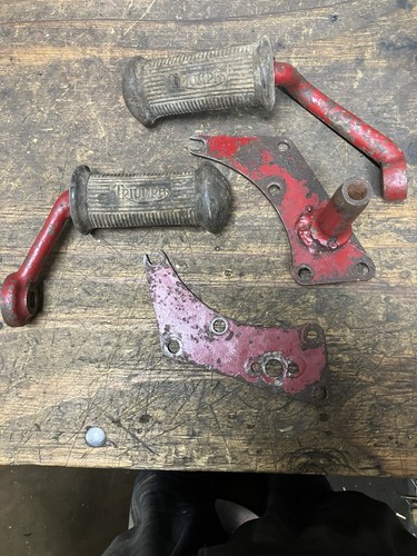 Triumph unit footpegs - unit, &