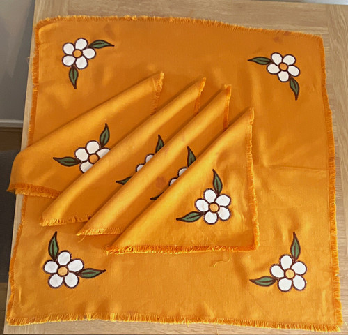 Small embroidered floral - small,