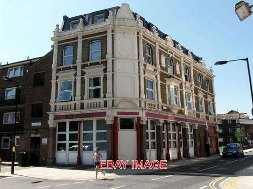 Photo southwark the victory - ,