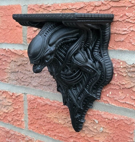Alien corbel wall - corbel,