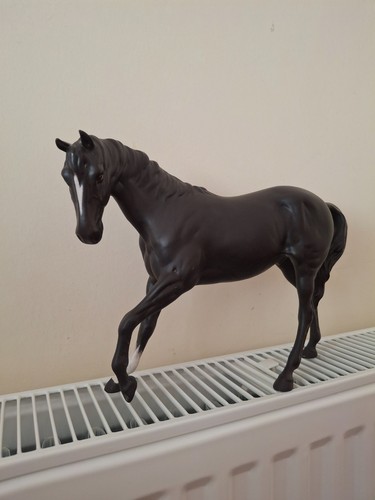 Beswick black beauty - black,