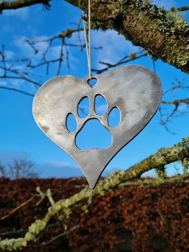 Metal paw print heart - metal,