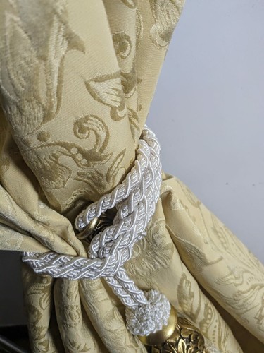 Bespoke single curtain - 1,