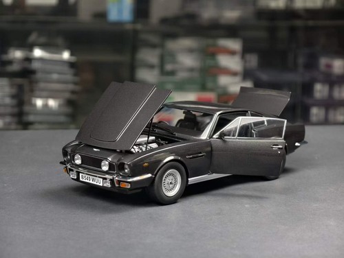 Xiaoguang aston martin v8 - 1/18,